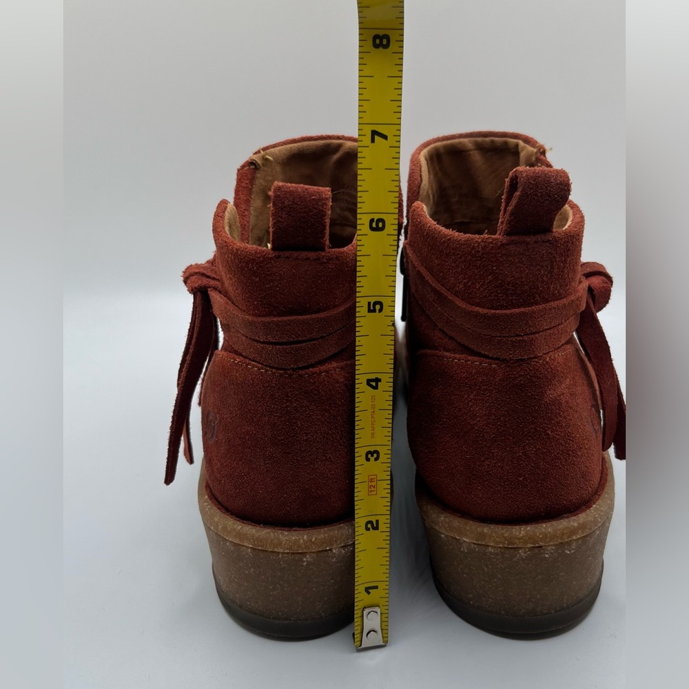 Born Women's Vaughn Round Toe Rust Suede  Leather Ankle Booties Size 8.5 / 39 - Picture 9 of 13